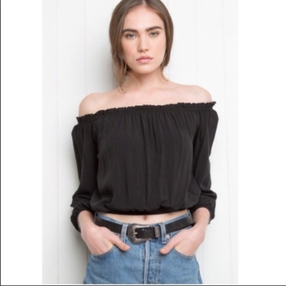 Brandy Melville Off The Should Black Top